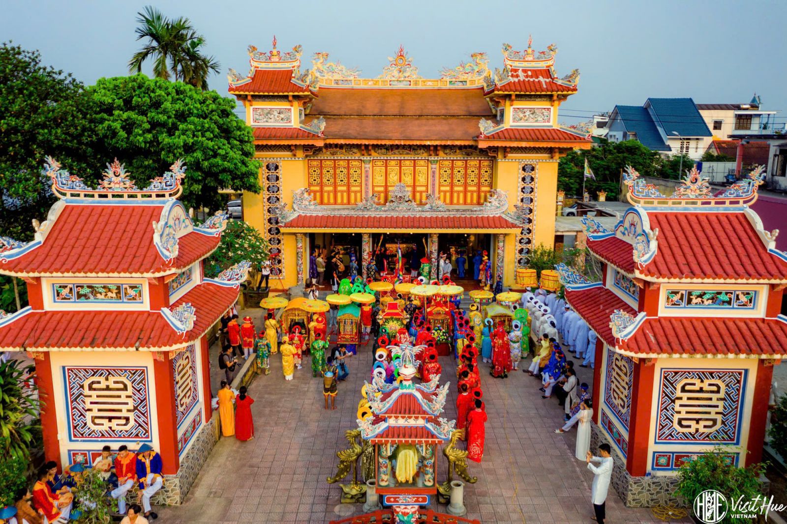 Lễ hội Điện Huệ Nam (Ảnh: Visit Huế)